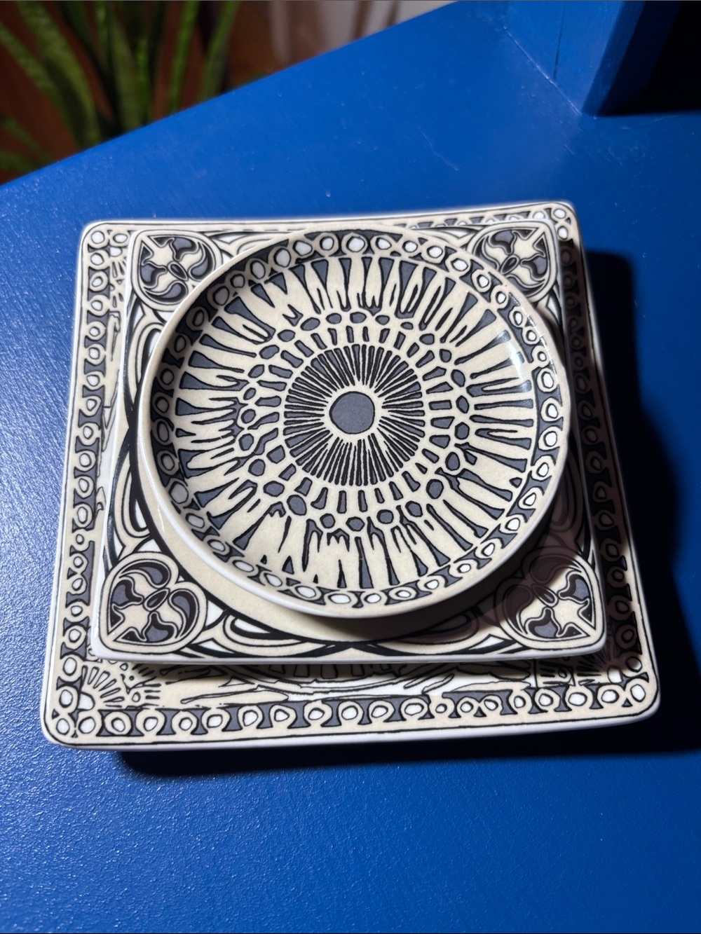 Brighton Ferrara Medallion 3 Piece Plate Set new in original box- porcelain
